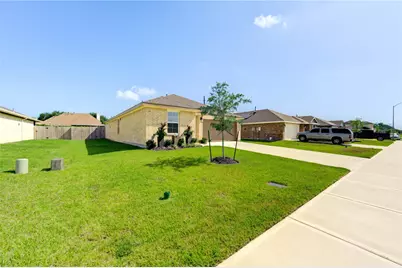 9907 Palm Royal Drive, Baytown, TX 77521 - Photo 2