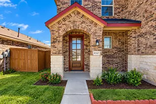 10317 Russell Pines Dr, Rosharon, TX 77583 - Photo 2