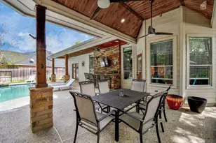 7 New Dawn Pl, Conroe, TX 77385 - Photo 10