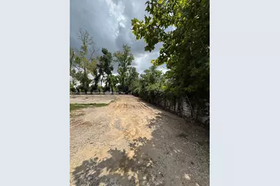 8550 Ley Road, Houston, TX 77028 - Photo 18