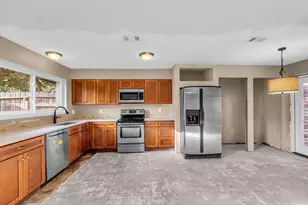 11514 Chetman Dr, Houston, TX 77065 - Photo 8