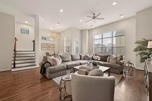 1512 Beall St, Houston, TX 77008 - Photo 2