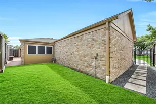 16 Charleston Street N, Sugar Land, TX 77478 - Photo 30