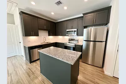 11559 Persimmon Street, Willis, TX 77318 - Photo 8