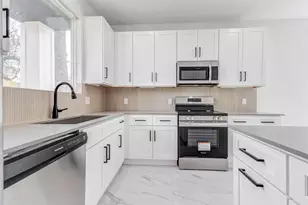5912 Mayle St, Houston, TX 77016 - Photo 8
