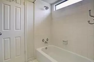 10210 Great Plains Ln, Houston, TX 77064 - Photo 4