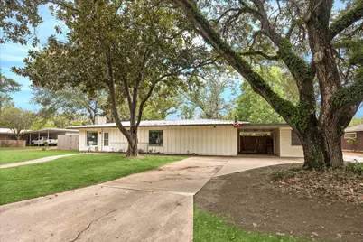 317 Harbert Street, Columbus, TX 78934 - Photo 6