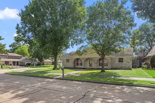 2510 Maxwell Ln, Deer Park, TX 77536 - Photo 1