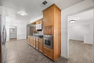 2510 Maxwell Ln, Deer Park, TX 77536 - Photo 18