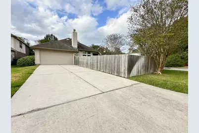 73 E Montfair Boulevard, The Woodlands, TX 77382 - Photo 28