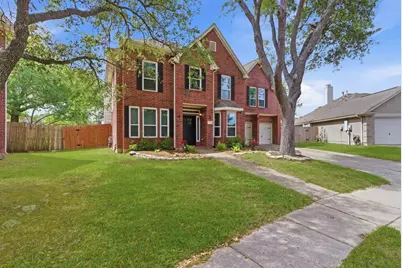 3820 Lake View Drive, Pearland, TX 77581 - Photo 2