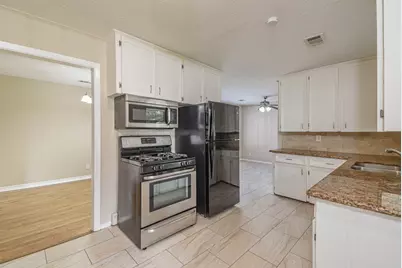 1509 N San Jacinto Street, Conroe, TX 77301 - Photo 12