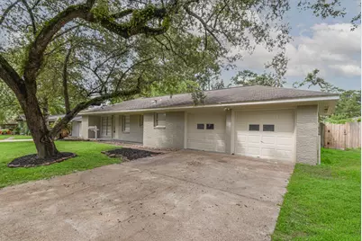 1509 N San Jacinto Street, Conroe, TX 77301 - Photo 2