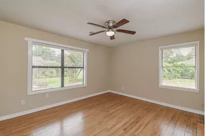 1509 N San Jacinto Street, Conroe, TX 77301 - Photo 14