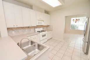 18334 Grove Brook Ln, Cypress, TX 77429 - Photo 4