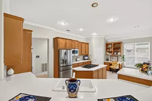 10 Surrey Run Pl, The Woodlands, TX 77384 - Photo 12