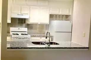 3934 Kitchen Hill Ln, Sugar Land, TX 77479 - Photo 2