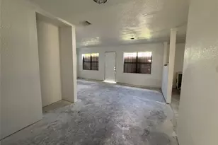 6111 Westover St, Houston, TX 77033 - Photo 4