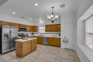 1205 Chesterwood Dr, Pearland, TX 77581 - Photo 18