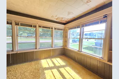 2500 Avenue H, Bay City, TX 77414 - Photo 2