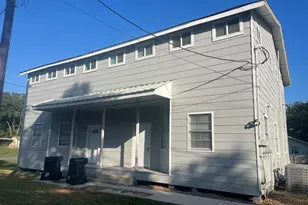 2101 Merlin St, Bay City, TX 77414 - Photo 2