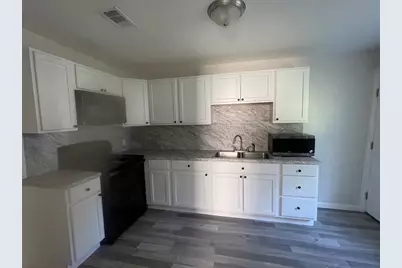 2101 Merlin Street, Bay City, TX 77414 - Photo 8