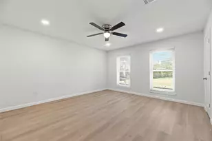 14249 Lost Meadow Ln, Houston, TX 77079 - Photo 12