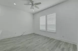 5727 Elysium St, Houston, TX 77091 - Photo 12