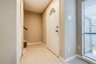 3654 Ocee St, Houston, TX 77063 - Photo 4