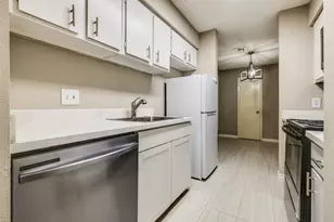 3654 Ocee St, Houston, TX 77063 - Photo 18