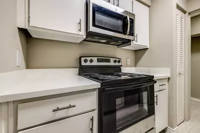3654 Ocee Street, Houston, TX 77063 - Photo 14