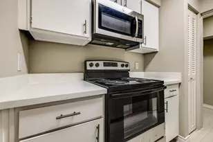 3654 Ocee St, Houston, TX 77063 - Photo 14