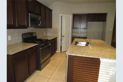 6623 Hunters Creek Lane, Baytown, TX 77521 - Photo 4