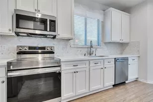 10723 Fletcher Bridge Ln, Sugar Land, TX 77498 - Photo 20