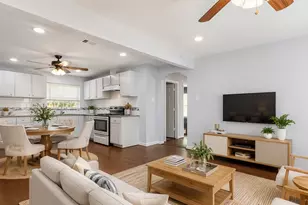 5209 Plum Dr, Houston, TX 77087 - Photo 6