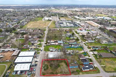 202 Burbank Street, Houston, TX 77076 - Photo 10
