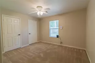 10755 Royal York Dr, Conroe, TX 77303 - Photo 18
