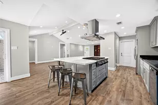 10335 Emnora Ln, Houston, TX 77043 - Photo 16