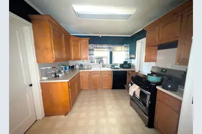 303 E Livingston Street, San Augustine, TX 75972 - Photo 4