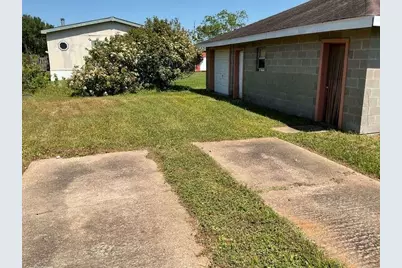 4513 County Road 424, Alvin, TX 77511 - Photo 12