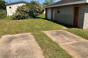 4513 County Rd 424, Alvin, TX 77511 - Photo 12