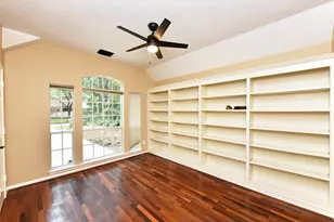 7602 Melody Cir, Houston, TX 77040 - Photo 4