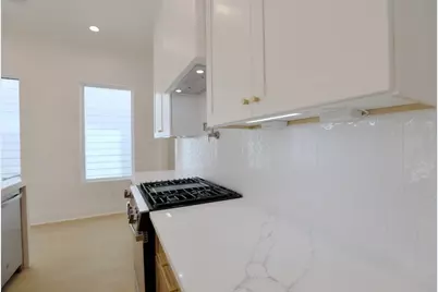 136 E 37th Street, Houston, TX 77018 - Photo 10