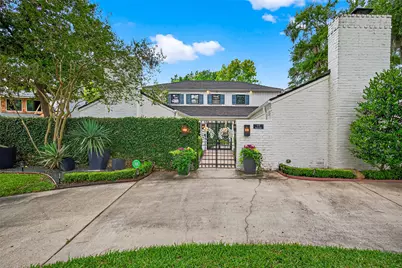 415 Ramblewood Road, Houston, TX 77079 - Photo 2