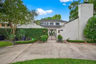 415 Ramblewood Rd, Houston, TX 77079 - Photo 2