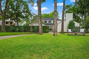 415 Ramblewood Rd, Houston, TX 77079 - Photo 44