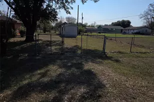 1305 2nd St, Hempstead, TX 77445 - Photo 24