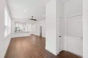 295 Mallards Rim Dr, Willis, TX 77318 - Photo 6
