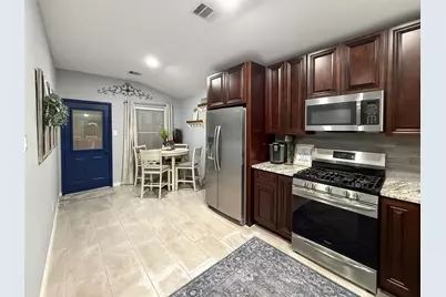 8031 Berkely Court, Baytown, TX 77521 - Photo 10