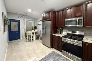 8031 Berkely Ct, Baytown, TX 77521 - Photo 10